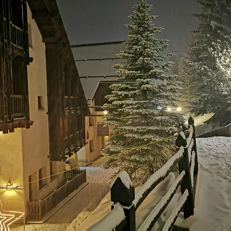 Con Vista In Grangesises/sestriere شقة